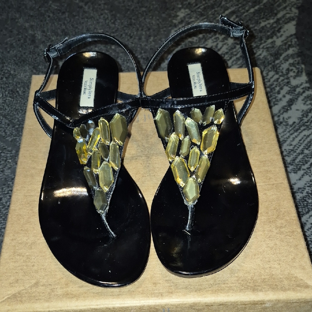 Simply Vera Vera Wang Black and Gold Sandals